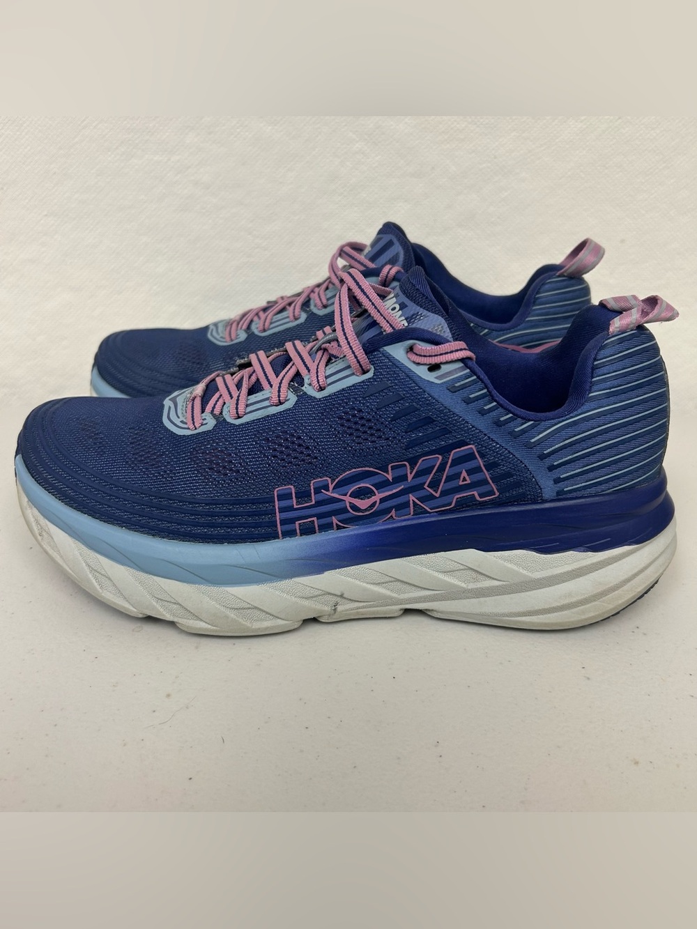Hoka One One Bondi 6 Purple Pink Running Athletic Shoes Sneakers Womens Size 9